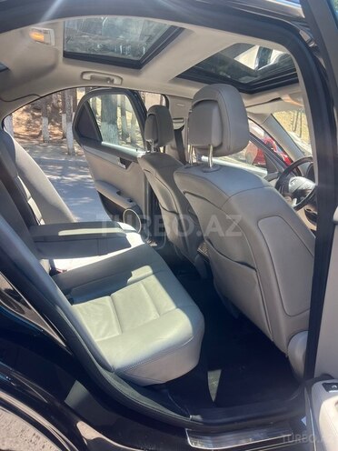 Mercedes C 300 4MATIC-9