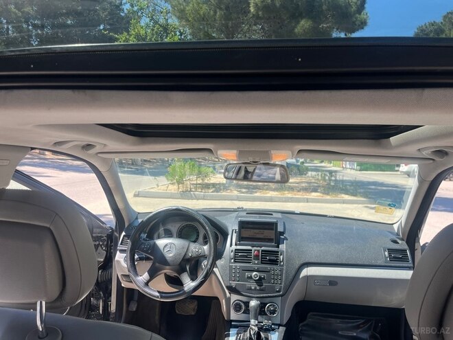 Mercedes C 300 4MATIC-11