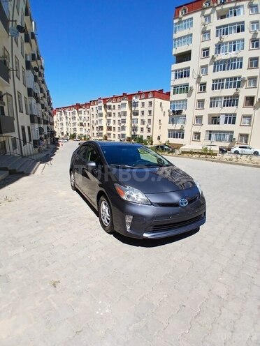 Toyota Prius-4