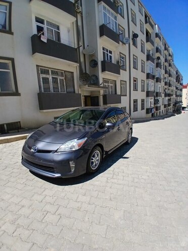Toyota Prius-6