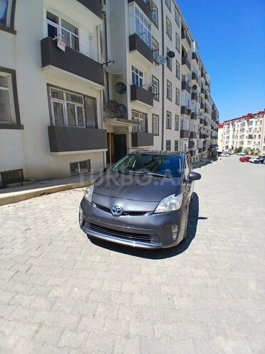Toyota Prius-2