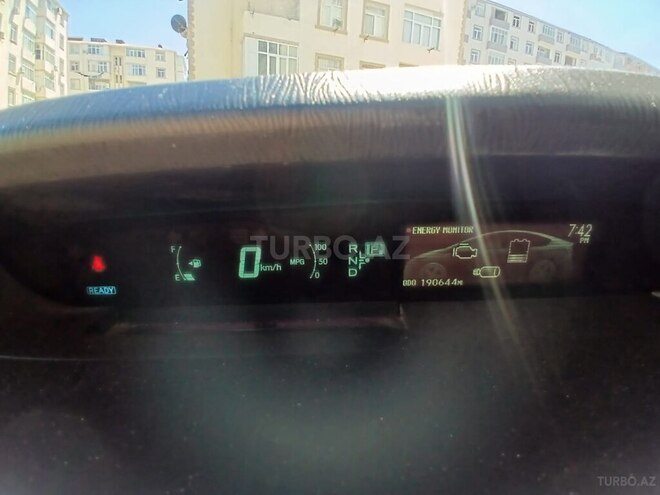 Toyota Prius-15