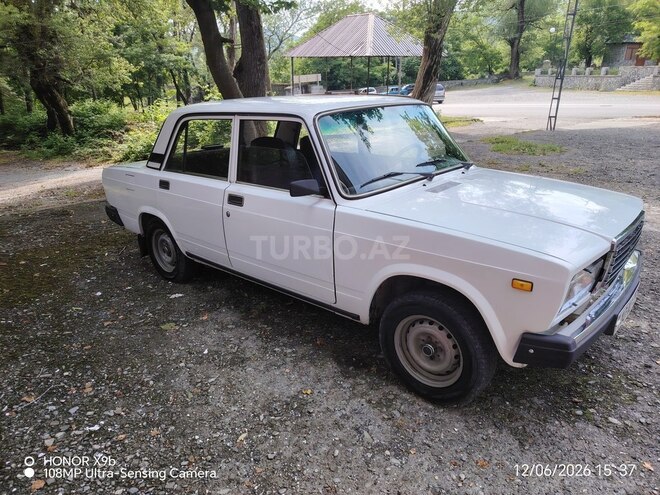 LADA (VAZ) 2107-2