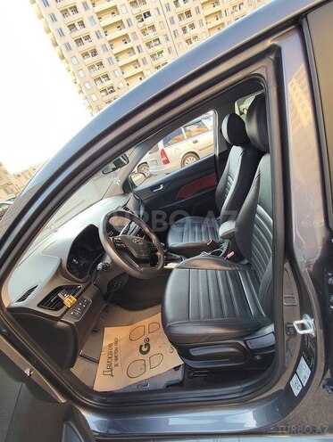 Hyundai Accent-3
