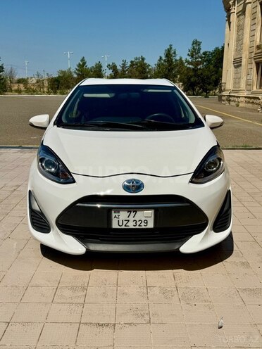 Toyota Aqua-1