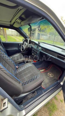 Mercedes 190-8