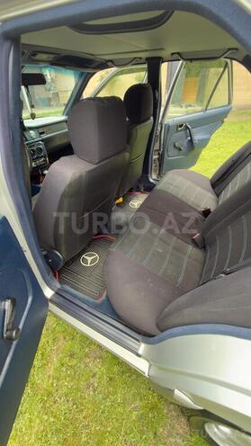 Mercedes 190-9