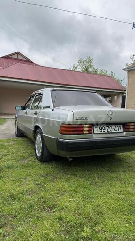 Mercedes 190-4