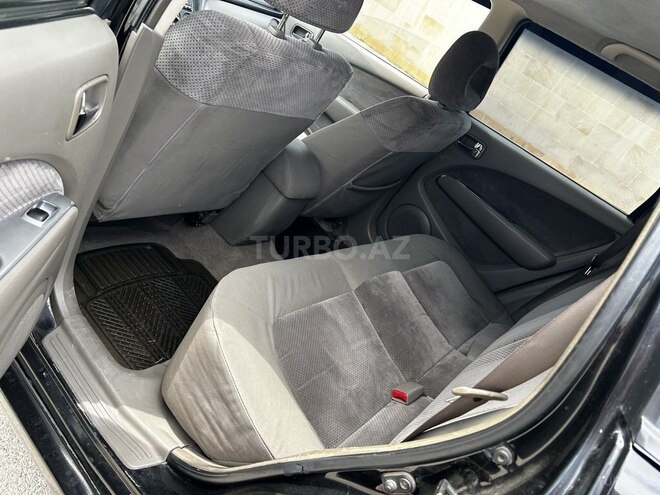 Mitsubishi Outlander-5