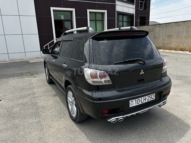 Mitsubishi Outlander-11