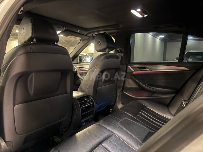 BMW 530-13