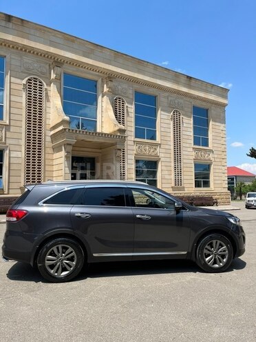 Kia Sorento-7