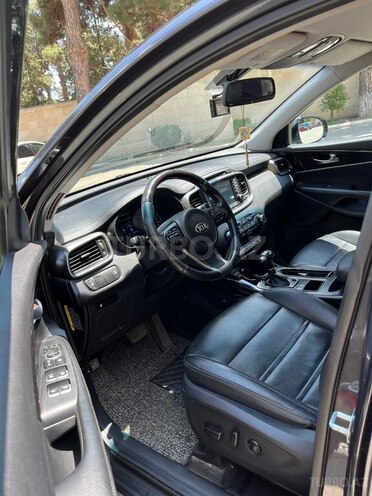 Kia Sorento-12