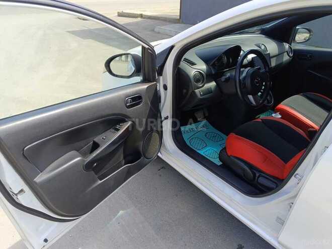 Mazda 2-2