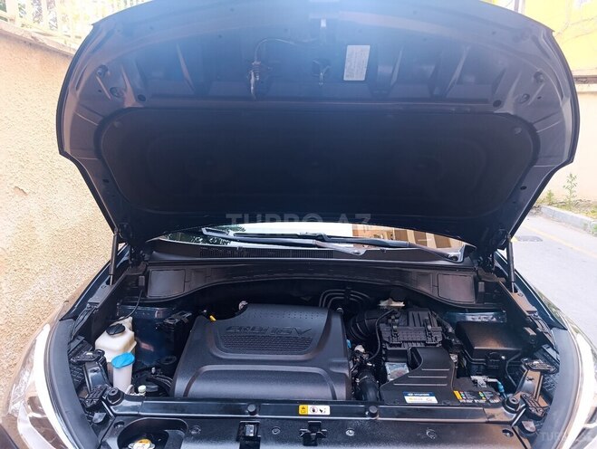 Hyundai Santa Fe-15