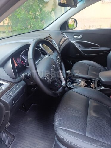 Hyundai Santa Fe-20