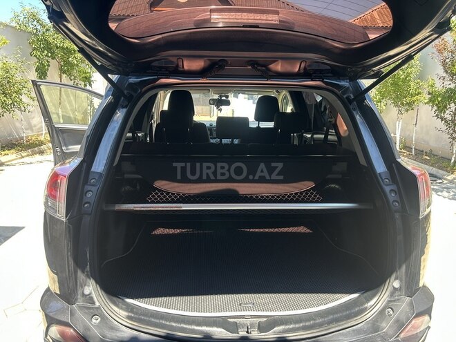 Toyota RAV4-5
