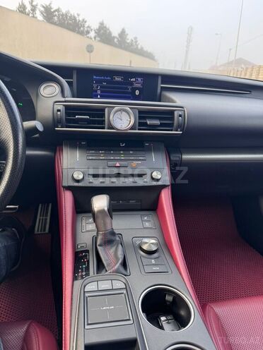 Lexus RC 200t-8
