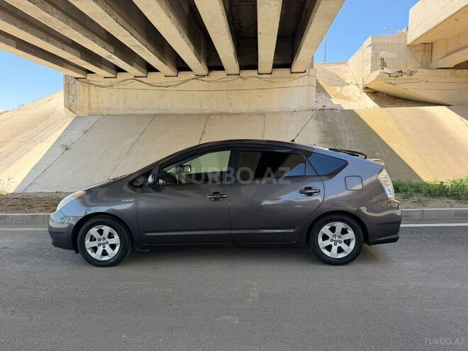 Toyota Prius-5