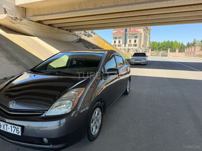 Toyota Prius-7