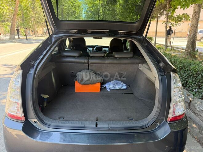 Toyota Prius-18