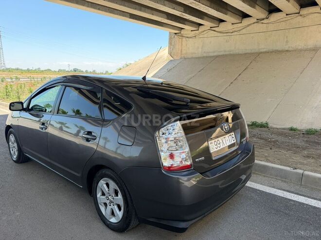 Toyota Prius-11