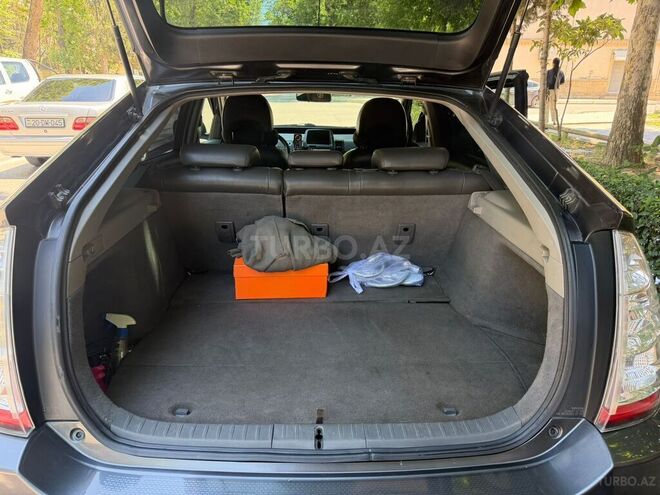 Toyota Prius-16