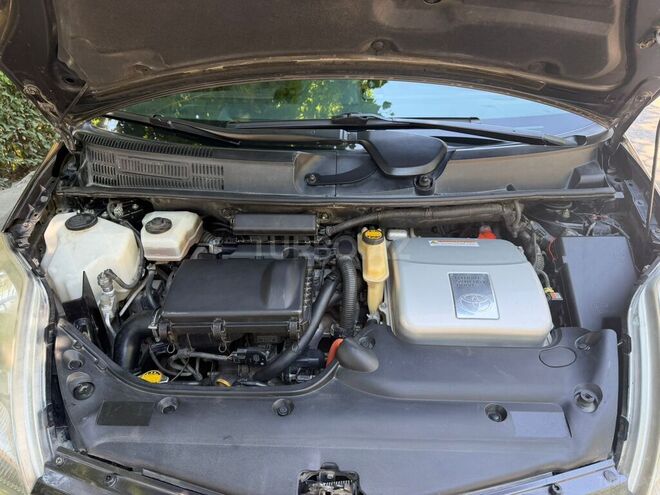 Toyota Prius-17