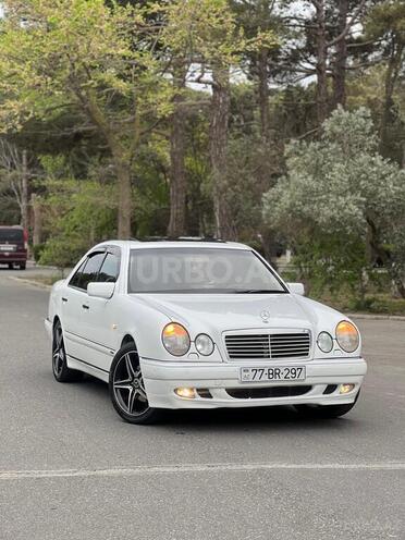 Mercedes E 320-2