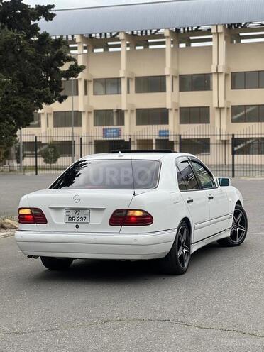 Mercedes E 320-10