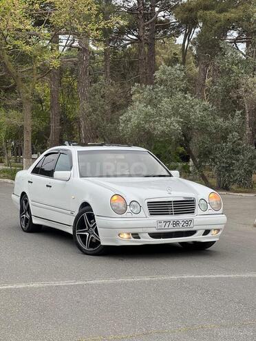 Mercedes E 320-4