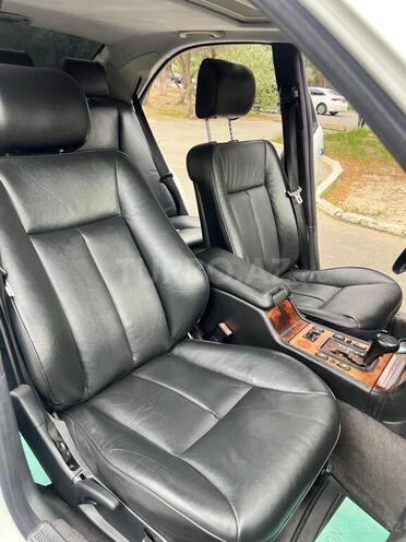 Mercedes E 320-15