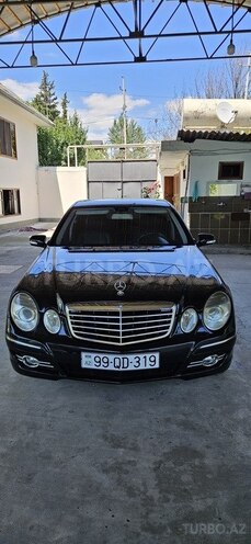 Mercedes E 220-1