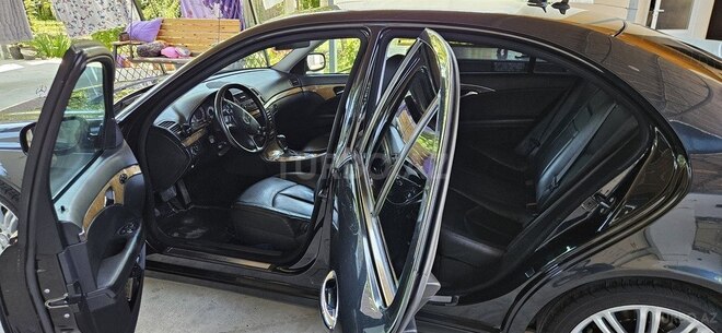 Mercedes E 220-6