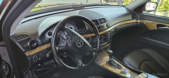 Mercedes E 220-3