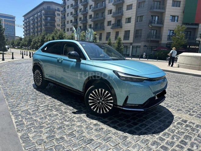 Honda e:NS1-4