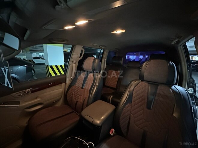 Toyota Land Cruiser Prado-12