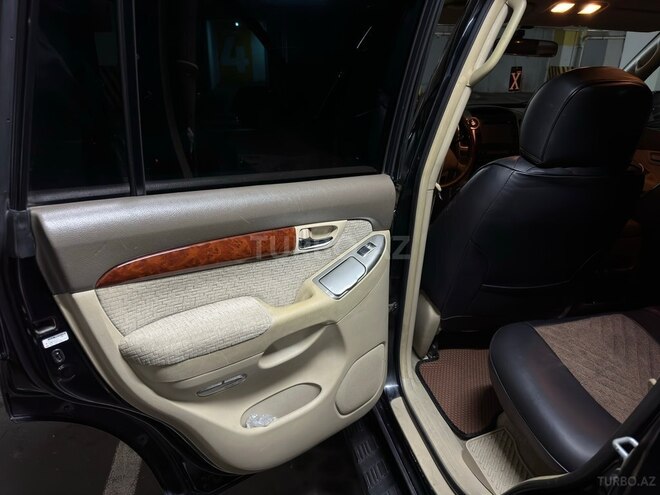 Toyota Land Cruiser Prado-10