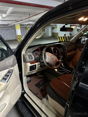 Toyota Land Cruiser Prado-5