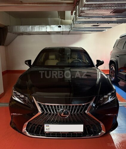 Lexus ES 300h-8
