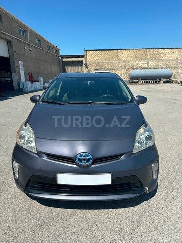 Toyota Prius-1