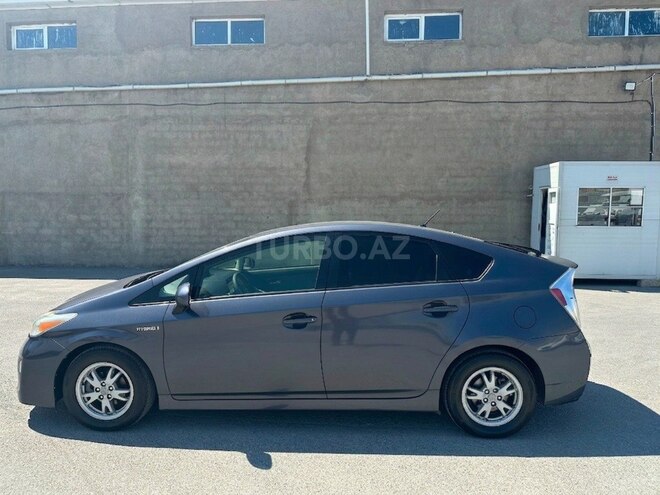 Toyota Prius-9