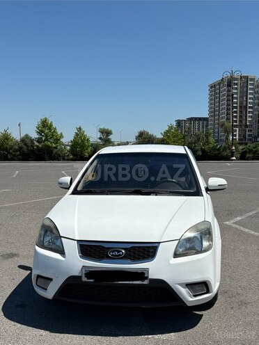 Kia Rio-1