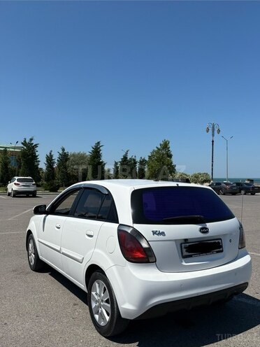 Kia Rio-7