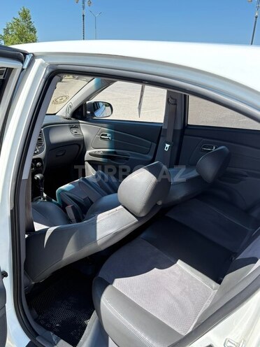 Kia Rio-6