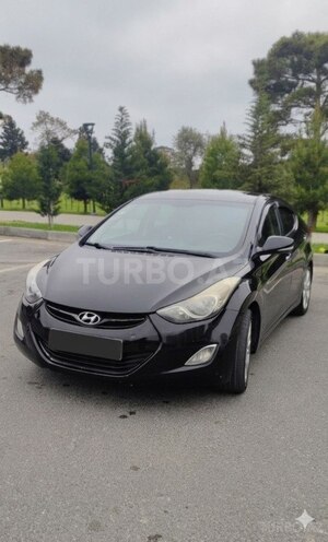 Hyundai Elantra-1
