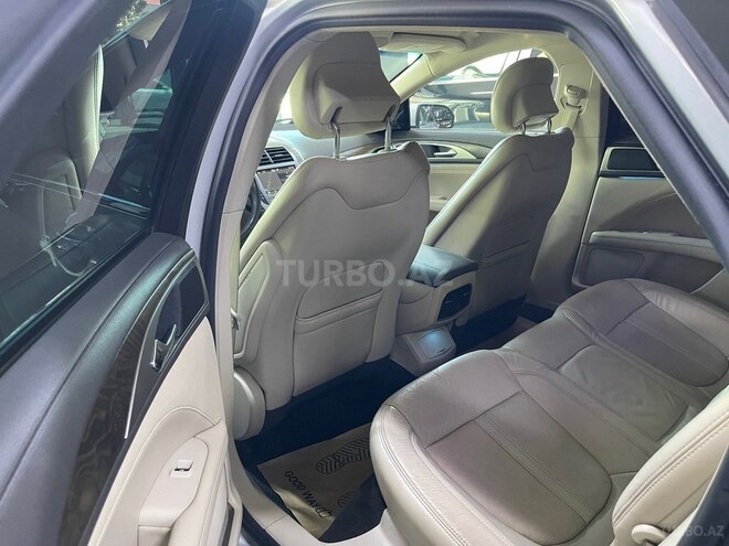 Lincoln MKZ-6