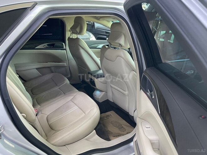 Lincoln MKZ-7