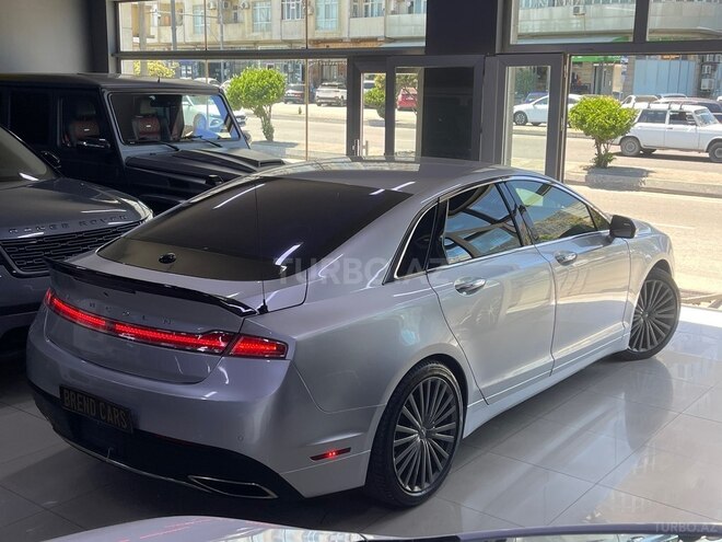 Lincoln MKZ-20