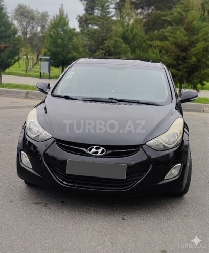 Hyundai Elantra-2